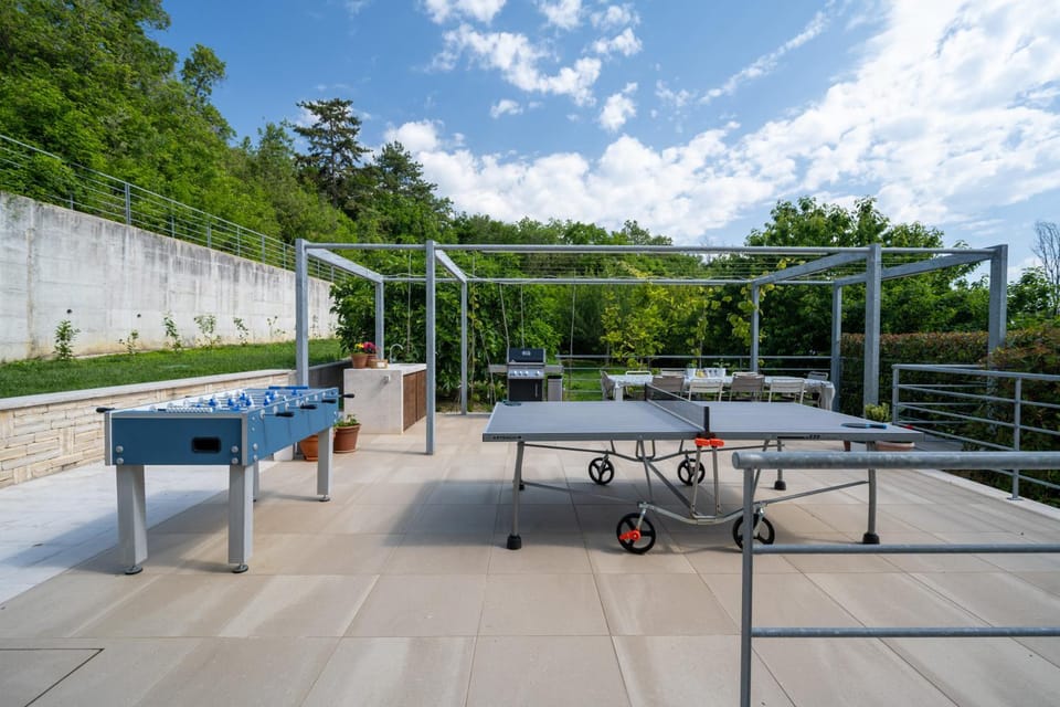 Garden, Table tennis, Table tennis, Balcony/Terrace, Dining area, Garden view