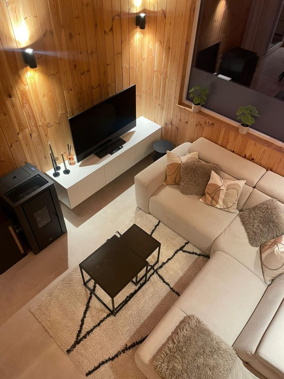 TV and multimedia, Living room, Seating area