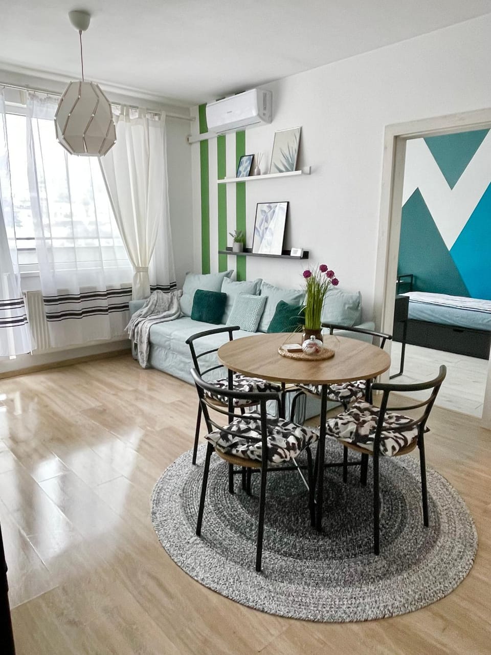 Living room, Dining area