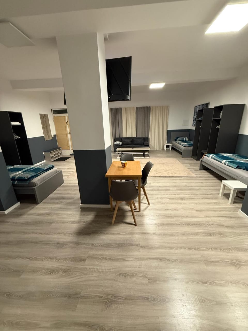 Communal lounge/ TV room, TV and multimedia, Dining area, Bedroom