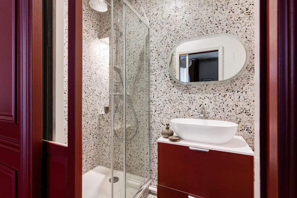 Saint Placide II Suite Apartment in Paris