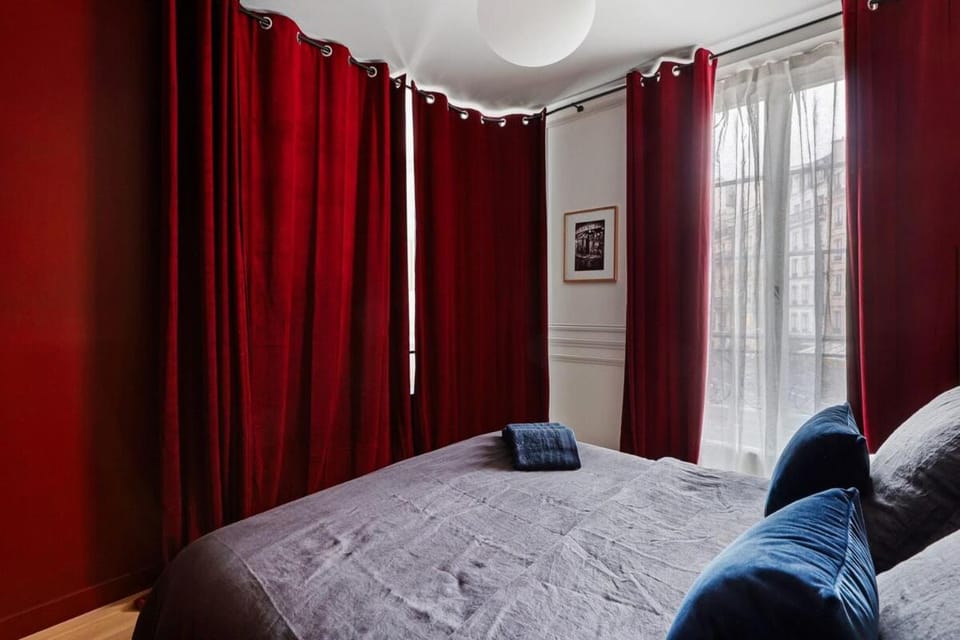 Saint Placide II Suite Apartment in Paris
