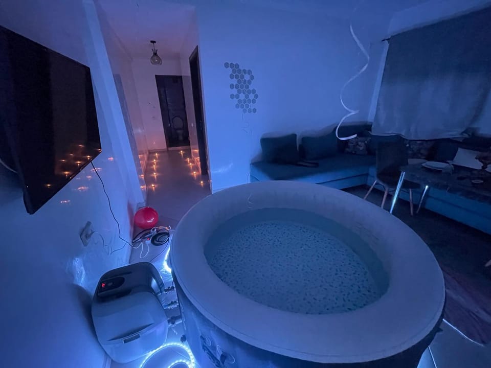 Jacuzzi Apartment with Romantic Decoration Apartment in Fes