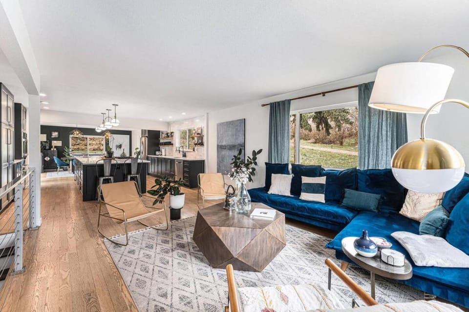 Updated 4bdr with Hot Tub Patio and Open Space House in Boulder