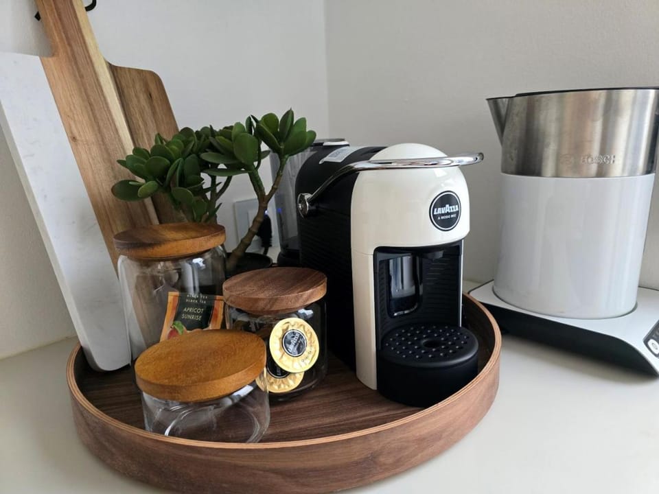 Coffee/tea facilities, Kitchen or kitchenette