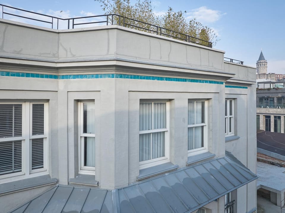 Property building, Facade/entrance