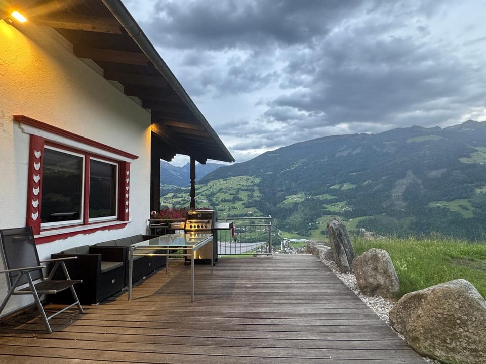 Haus im Zillertal - Alpen Lodge 52 Apartment in Tyrol