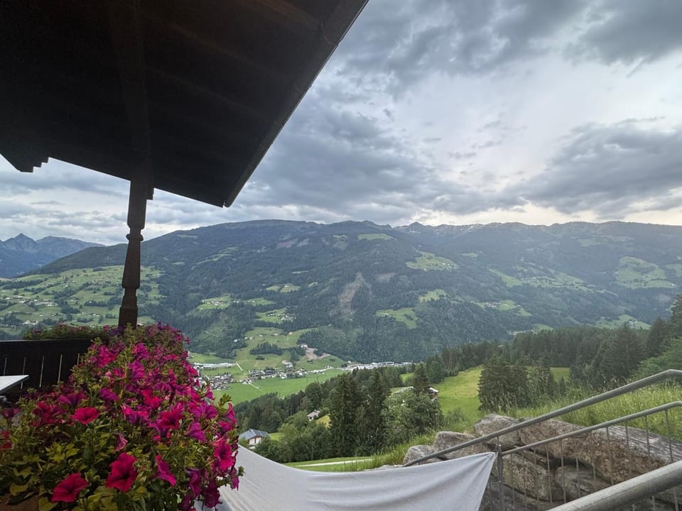 Haus im Zillertal - Alpen Lodge 52 Apartment in Tyrol