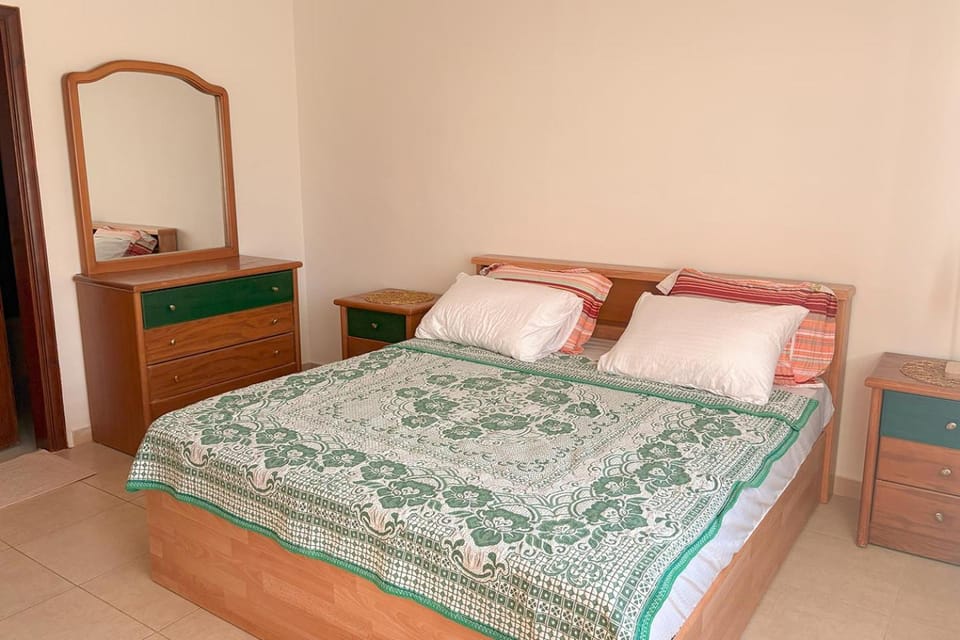 Bathroom, Bedroom, hair dryier, air conditioner