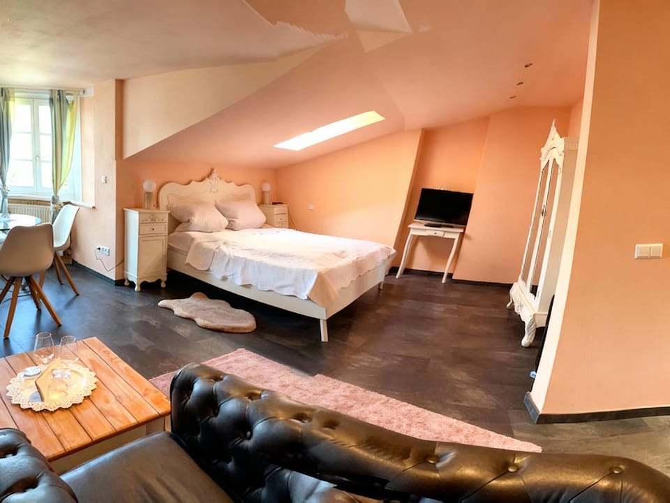 Weingut Mathis Apartment 1 Burgblick Bed and Breakfast in Rhineland-Palatinate