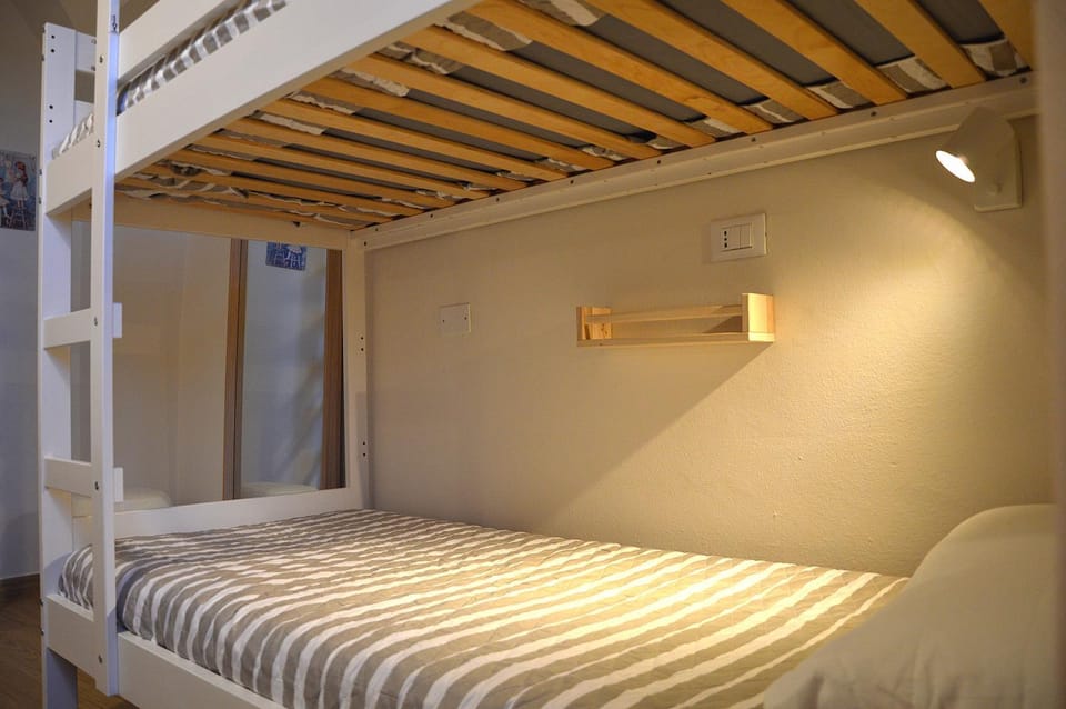bunk bed