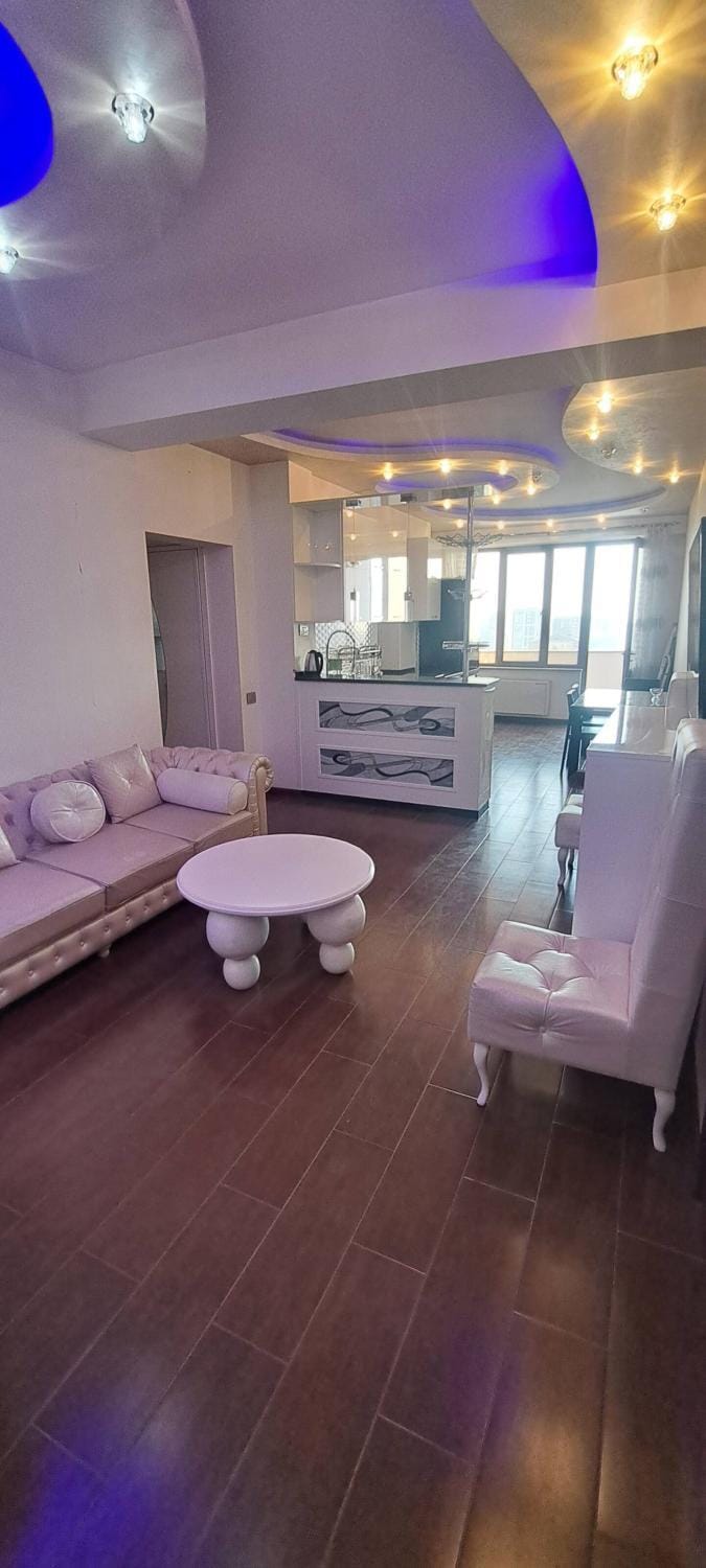 Kitchen or kitchenette, Living room, Seating area