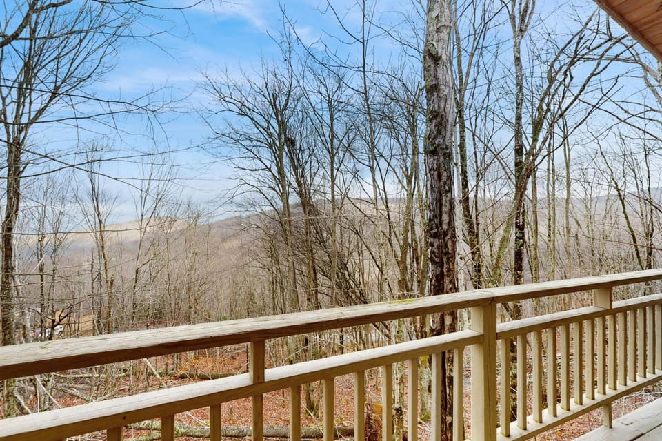 Lakeledge Hideaway House in Beech Mountain