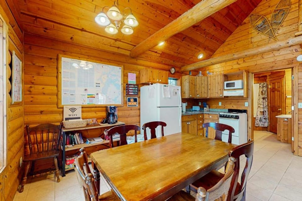 Balsam Ridge Cabin 2- Wolf Cabin in Wisconsin