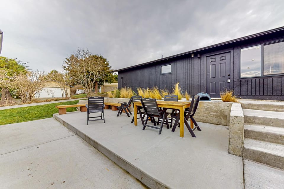 Whidbey Moon Landing House in Greenbank