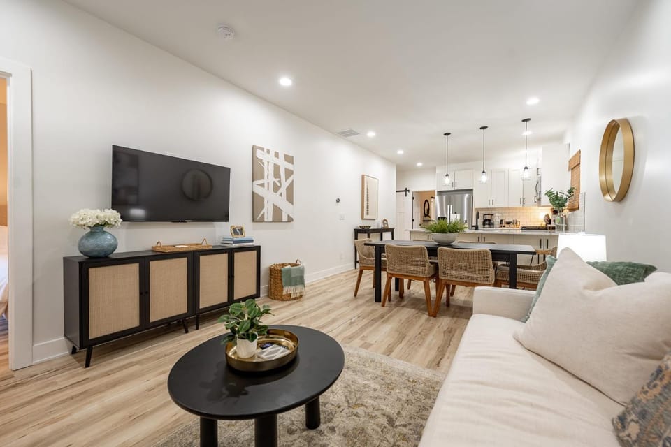 Modern Cottage - Near State Fairgrounds - Backyard - Family Friendly House in Indianapolis