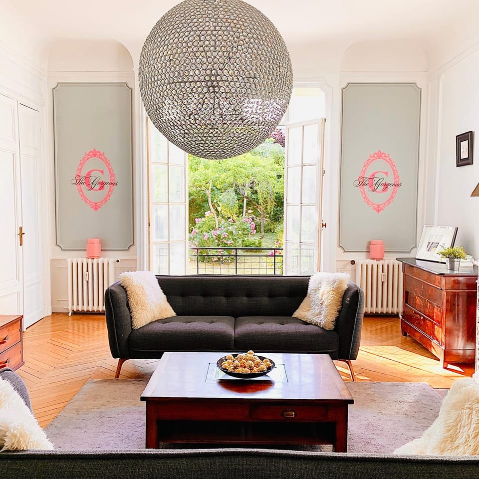The Gorgeous Hyper Center private garden Apartment in Reims