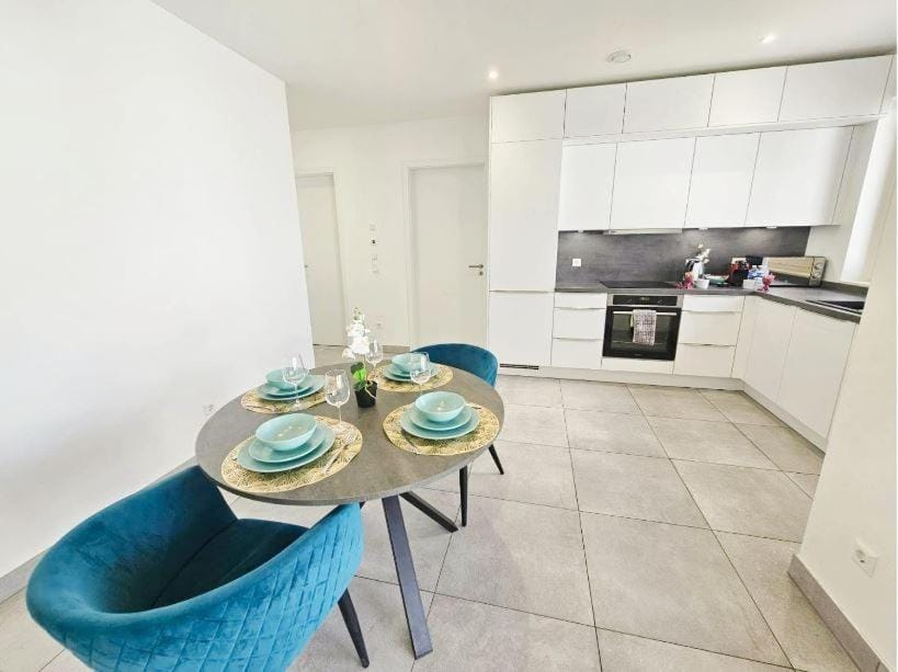 Easy-Stay 1 bedroom apartment with terrace and parking Apartment in Luxembourg