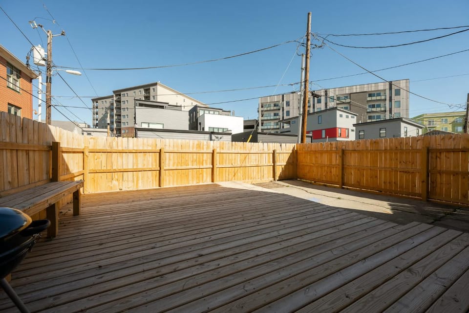 Spacious Duplex Home in Downtown Indy-Family Friendly House in Indianapolis