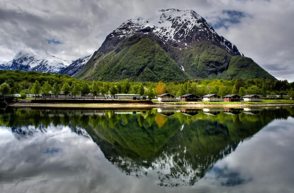 Åndalsnes Camping og Motell AS Campground/ 
RV Resort in Trondelag