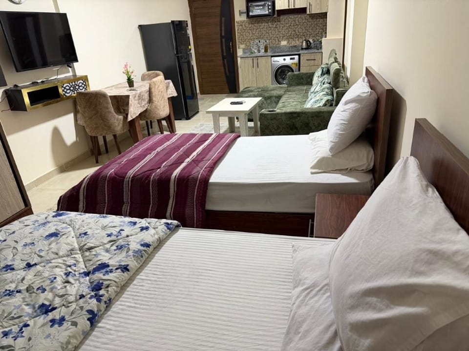 Bed, Bedroom, washing machine