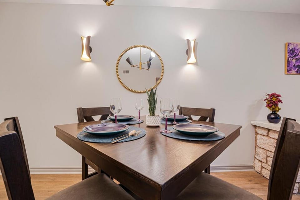 Luxury Jacuzzi Suite with Sauna & Heated Pool Apartment in New York
