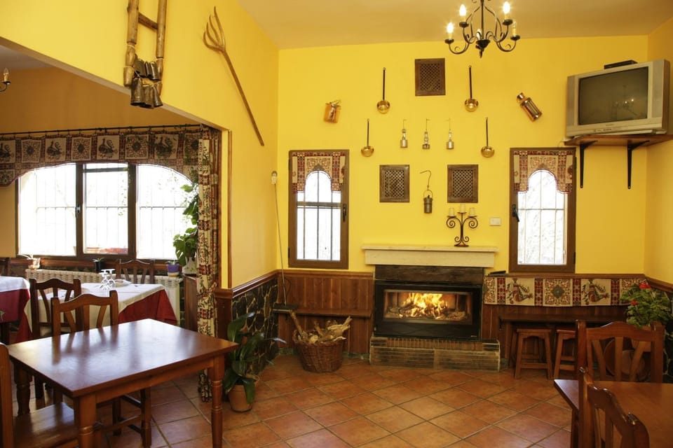 Communal lounge/ TV room