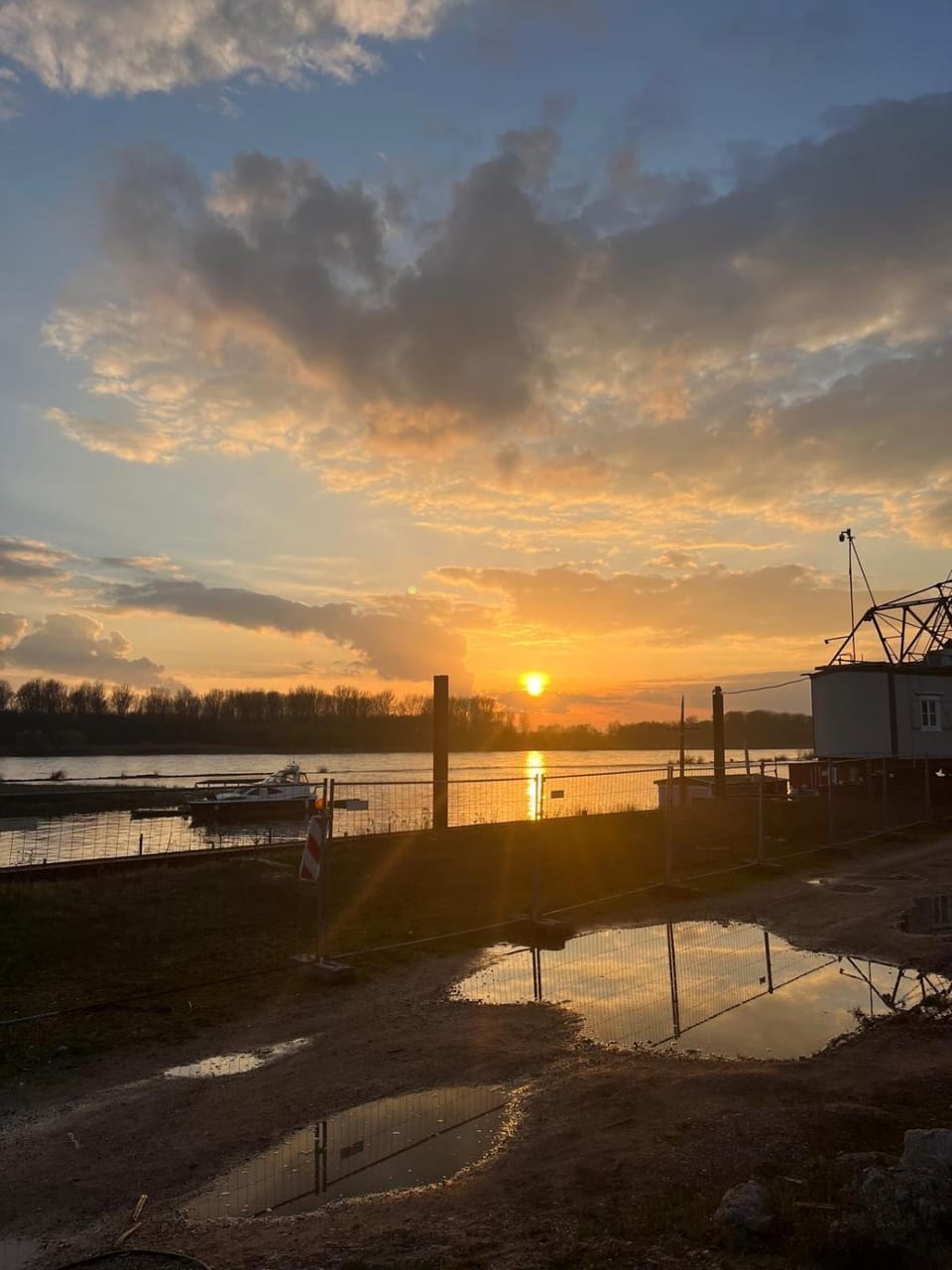 Nearby landmark, Day, Natural landscape, Lake view, River view, Sunrise, Sunset
