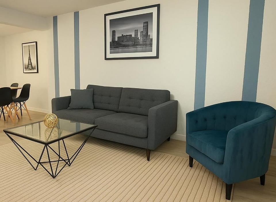 1 DT Dallas lREADY l 5 Min from Love Field Apartment in Dallas