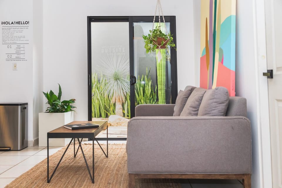 Living room, Seating area