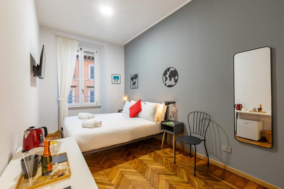 Bed, TV and multimedia, Coffee/tea facilities