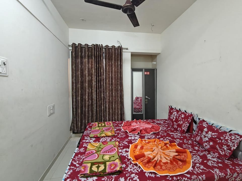Heaven Enterprises Shared Rooms and BedSpaces Hostel in Thane