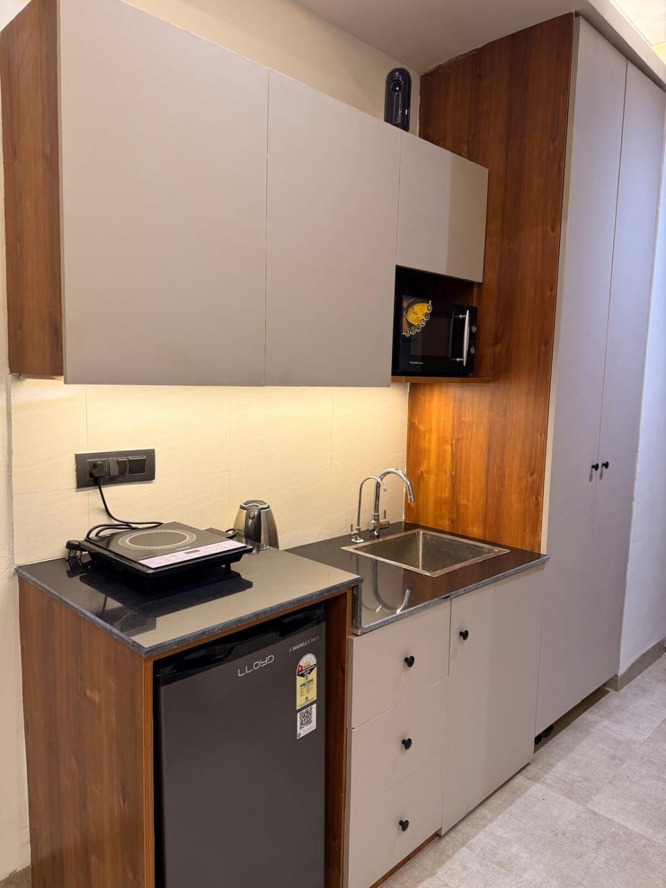 The Evergreen Escape Apartment in Noida