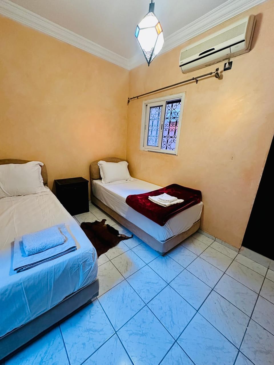 Bedroom, air conditioner