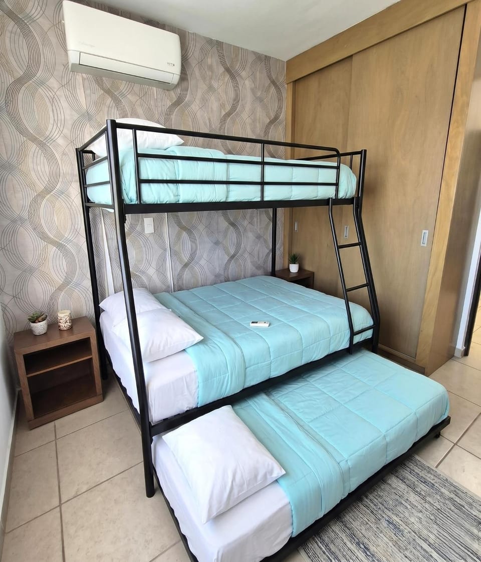 Bed, Bedroom, bunk bed