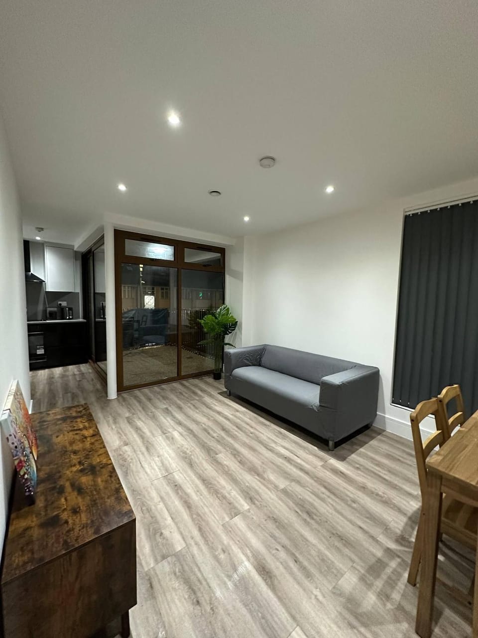 London 1 bed Luxe flat Ilford Beautiful Apartment in Barking