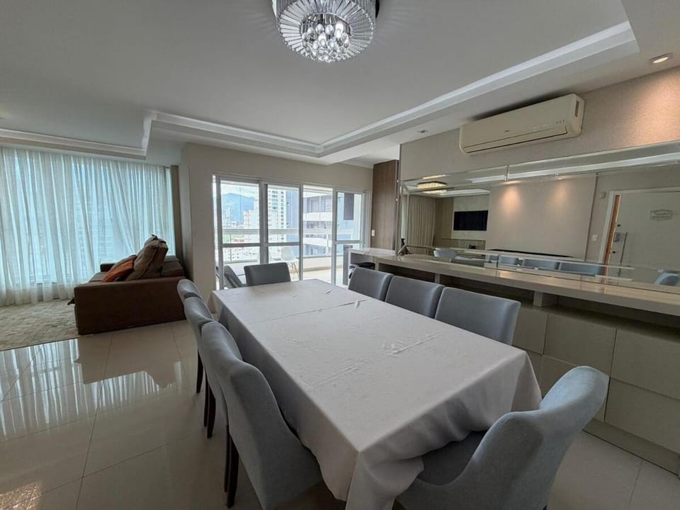 Apartamento 3 dormitórios Meia Praia SC Apartment in Porto Belo