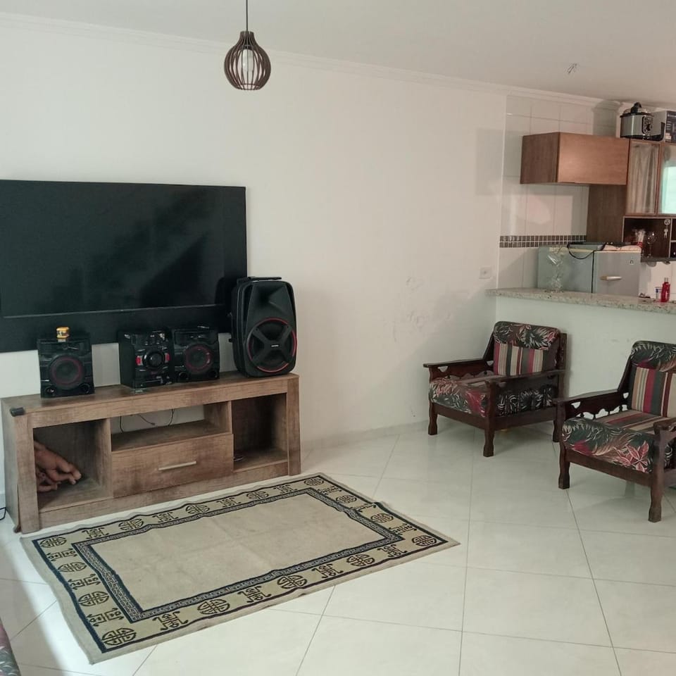 Enseada Perto da praia Guarujá com vaga de garagem House in State of São Paulo