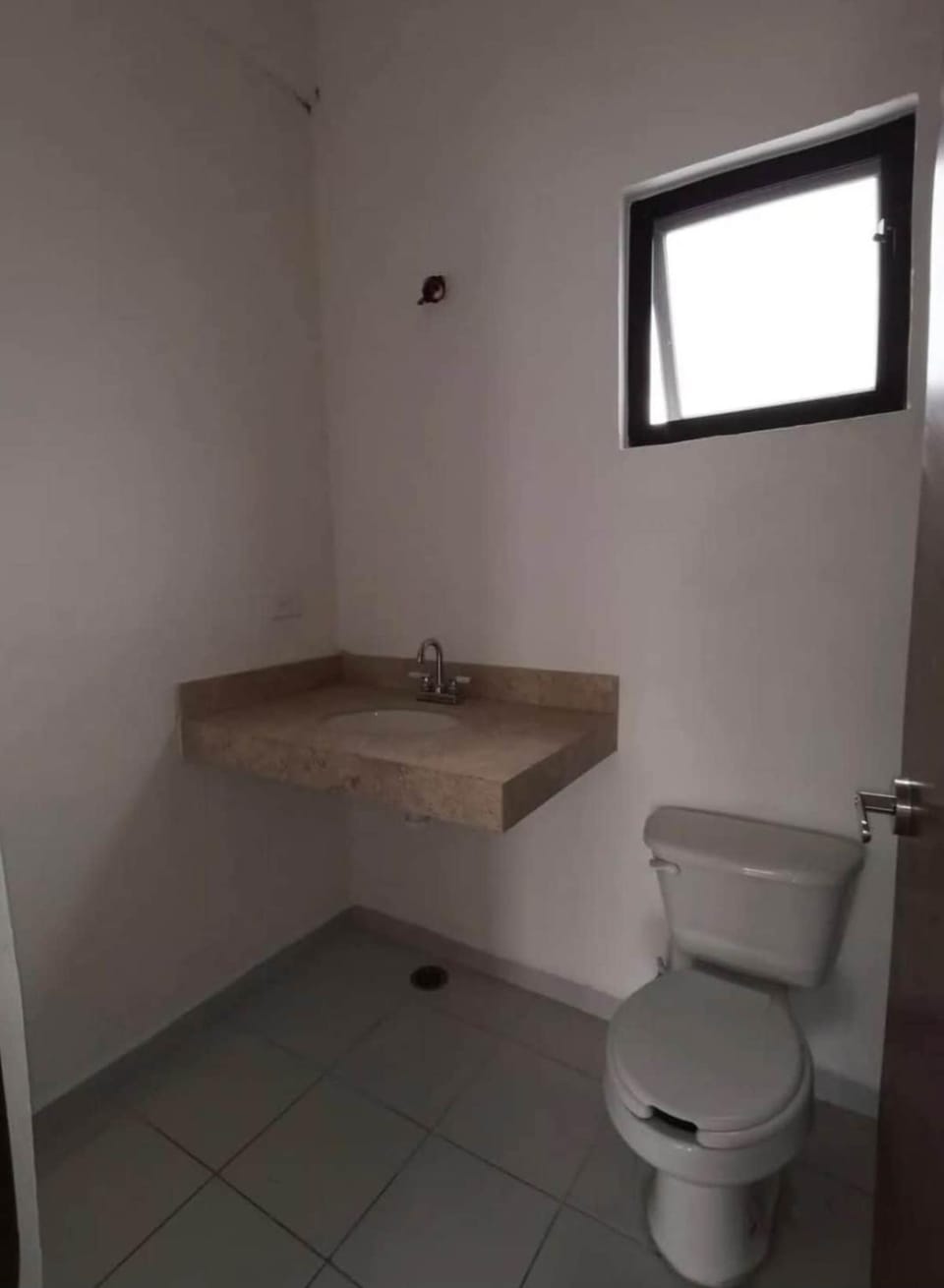 Apartment 5 min from airport, WiFi, Self Check-in Apartment in Merida