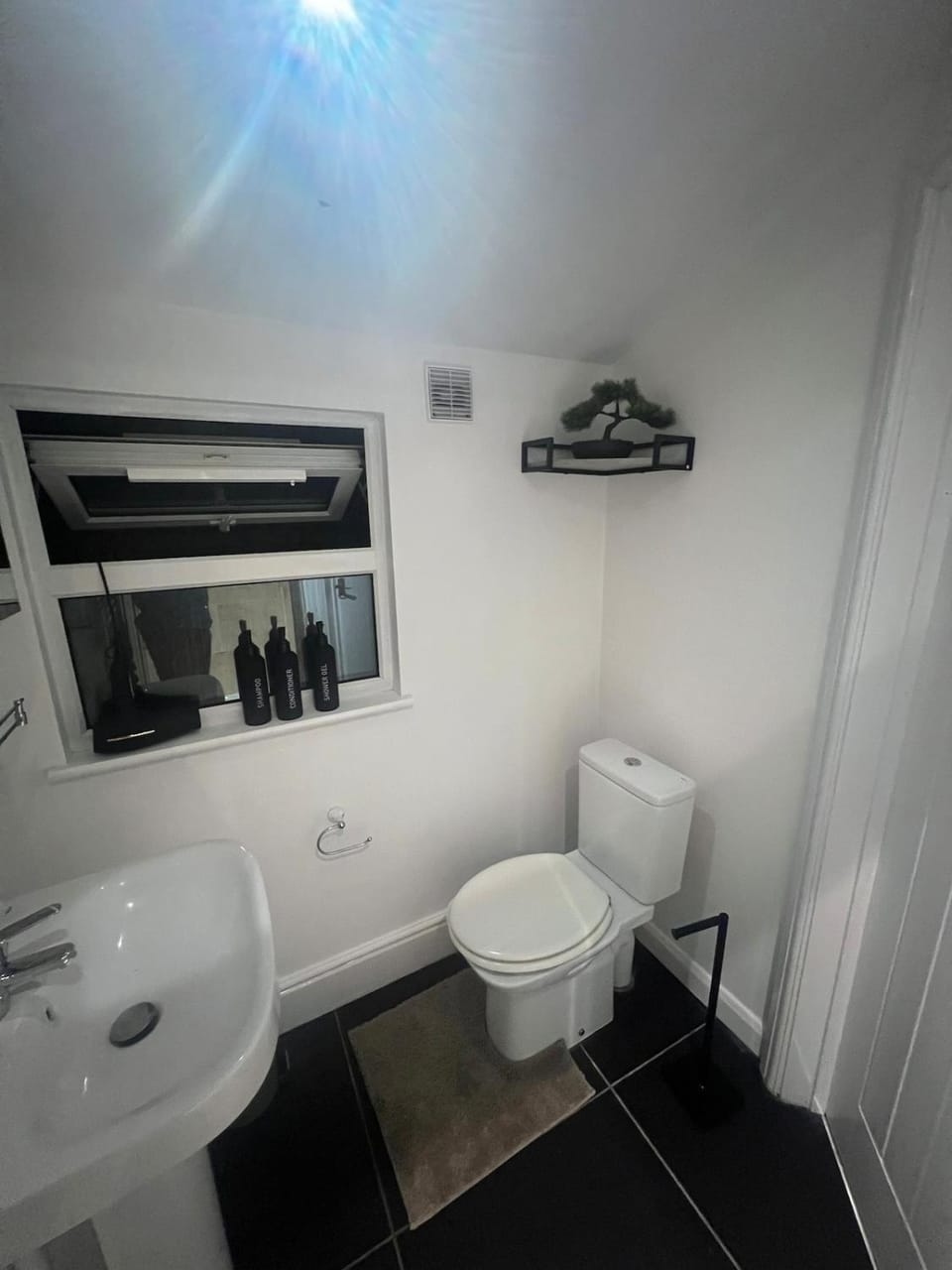 The Emerald Aura Stay By Cambridge Central Station Apartment in Cambridge