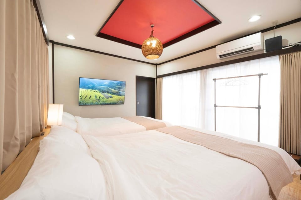 Bed, TV and multimedia, Bedroom, air conditioner