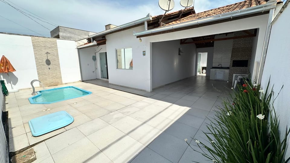 Casa com piscina na praia de Barra Velha SC House in Barra Velha