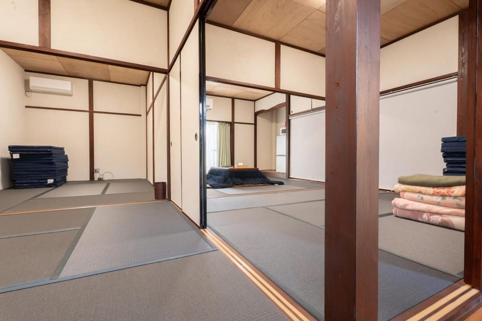Guesthouse & Coffeeshop GENO Bed and Breakfast in Japan