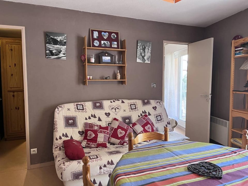 Appartement calme avec parking au centre de Cauterets Apartment in Cauterets