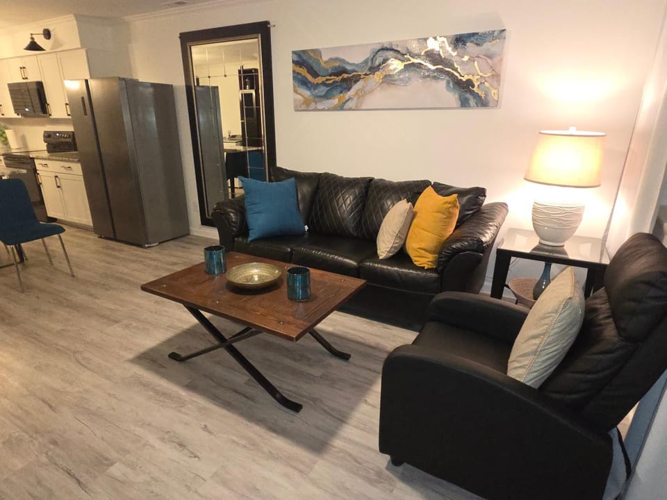 Heart of Raleigh cedar village Villa in Raleigh