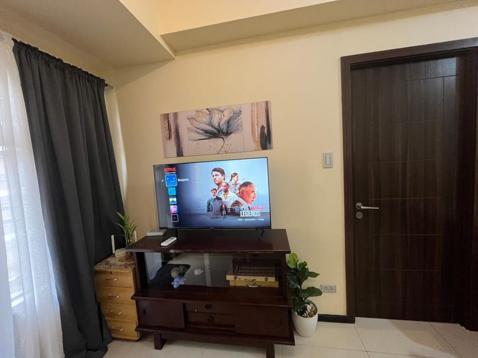 Communal lounge/ TV room, TV and multimedia