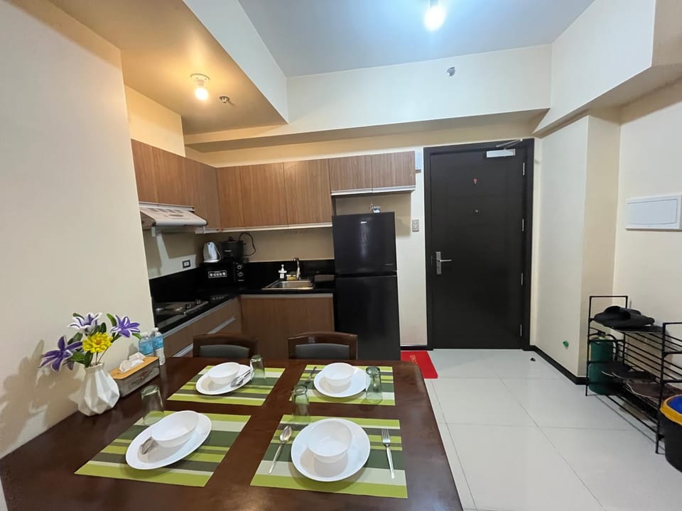 Kitchen or kitchenette, Dining area, pet friendly, stove