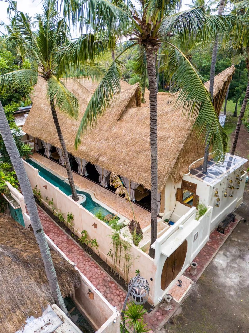 Property building, Swimming pool