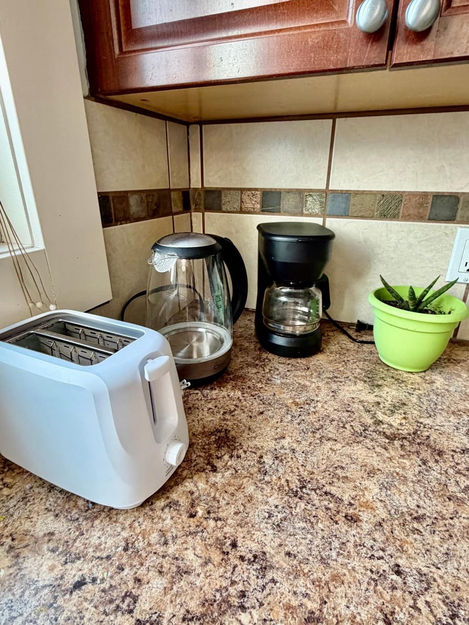 Coffee/tea facilities, Kitchen or kitchenette