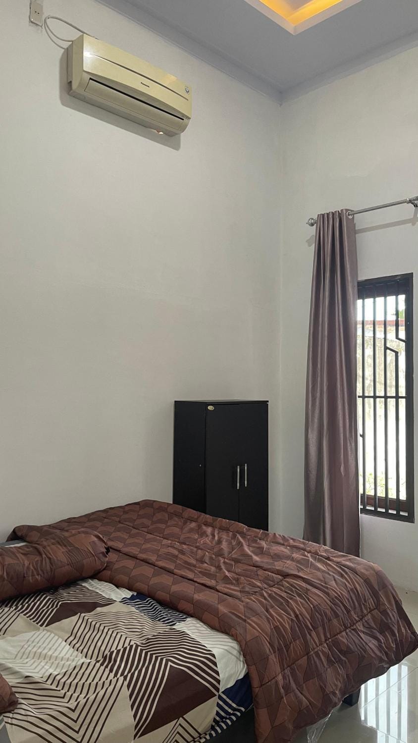Denggan KNO Guest House Bed and Breakfast in Indonesia